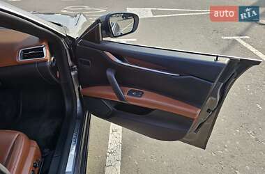Седан Maserati Ghibli 2016 в 
