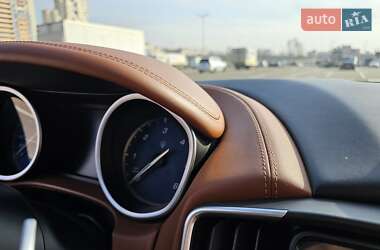 Седан Maserati Ghibli 2016 в 