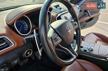 Седан Maserati Ghibli 2016 в 