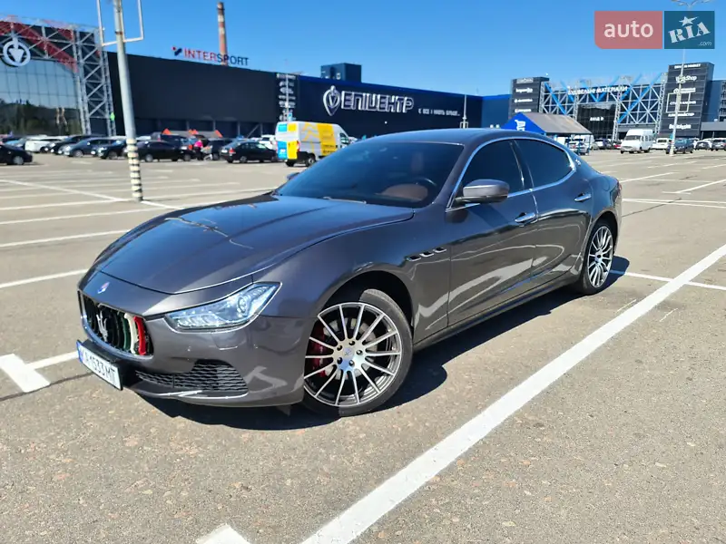 Седан Maserati Ghibli 2016 в 