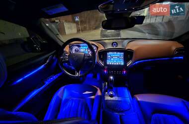 Седан Maserati Ghibli 2016 в 