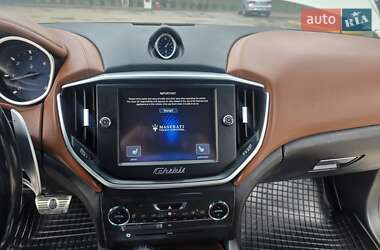 Седан Maserati Ghibli 2016 в 