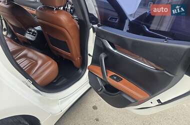 Седан Maserati Ghibli 2016 в 