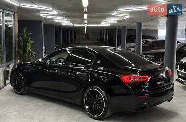 Седан Maserati Ghibli 2014 в 