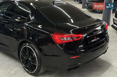 Седан Maserati Ghibli 2014 в 