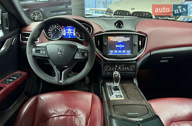 Седан Maserati Ghibli 2014 в 