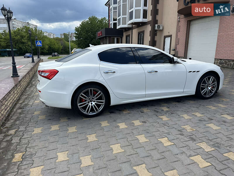 Седан Maserati Ghibli 2017 в Умані