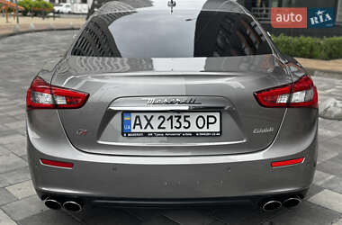 Седан Maserati Ghibli 2013 в 