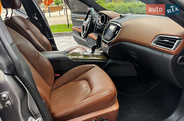 Седан Maserati Ghibli 2013 в 