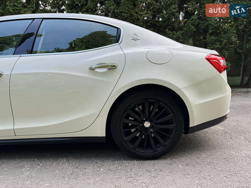 Седан Maserati Ghibli 2014 в Рівному