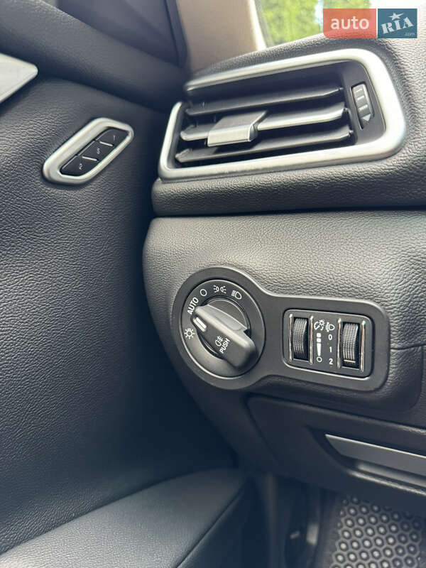 Седан Maserati Ghibli 2014 в Рівному