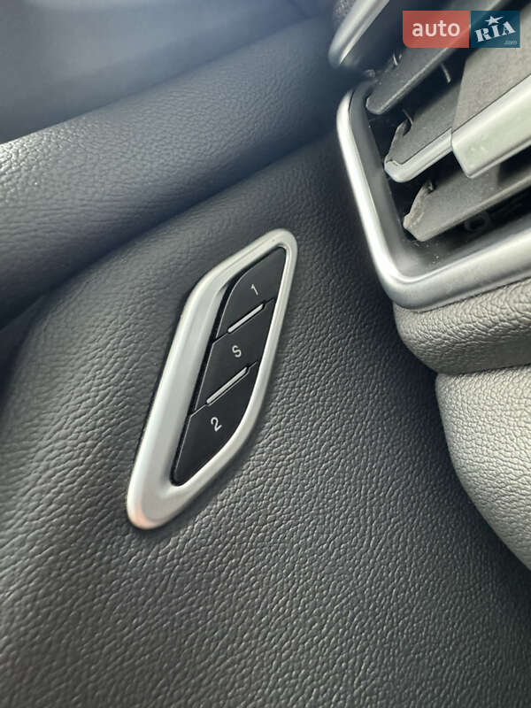 Седан Maserati Ghibli 2014 в Рівному