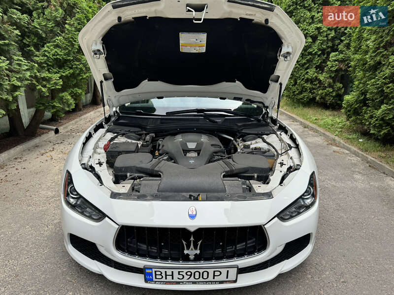 Седан Maserati Ghibli 2014 в Рівному