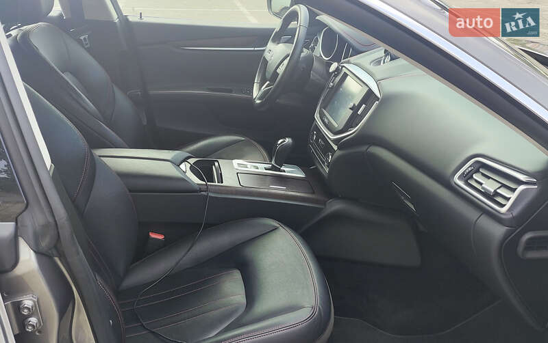 Седан Maserati Ghibli 2016 в Киеве