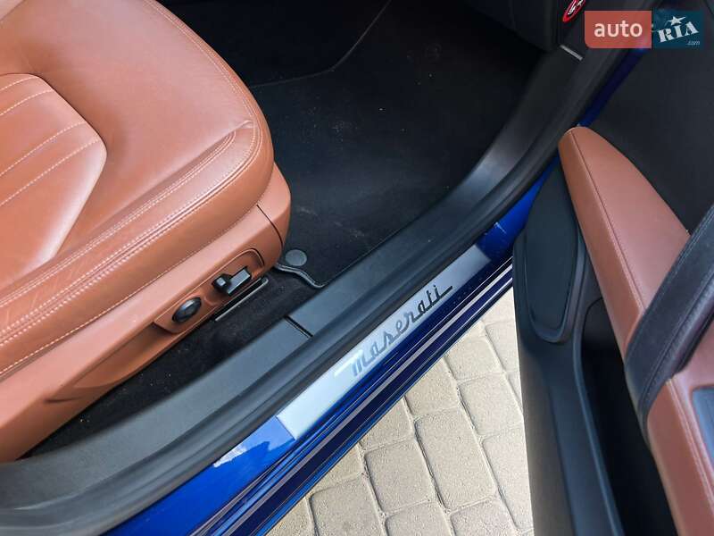 Седан Maserati Ghibli 2013 в Черкасах