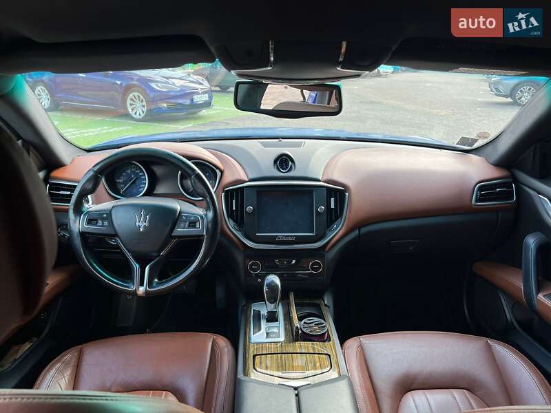 Седан Maserati Ghibli 2013 в Черкасах