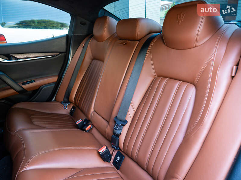 Седан Maserati Ghibli 2014 в Києві