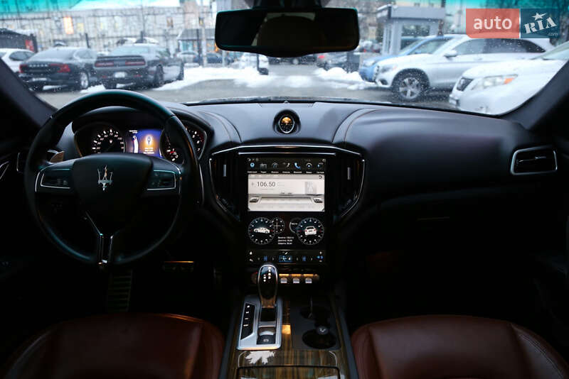 Седан Maserati Ghibli 2015 в Києві