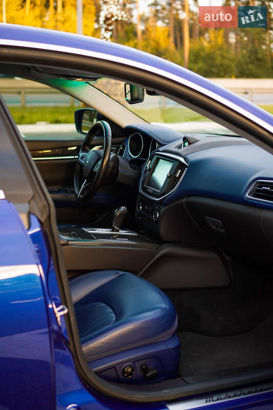 Седан Maserati Ghibli 2014 в Києві