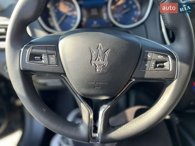 Седан Maserati Ghibli 2016 в Івано-Франківську