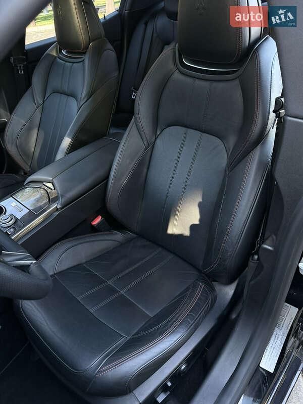 Седан Maserati Ghibli 2017 в Києві