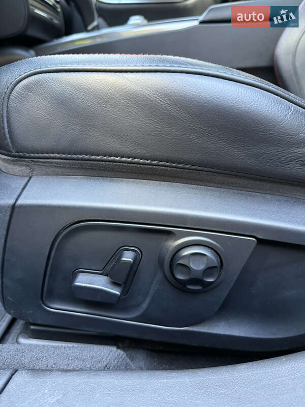 Седан Maserati Ghibli 2017 в Києві