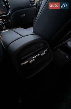 Седан Maserati Ghibli 2014 в 