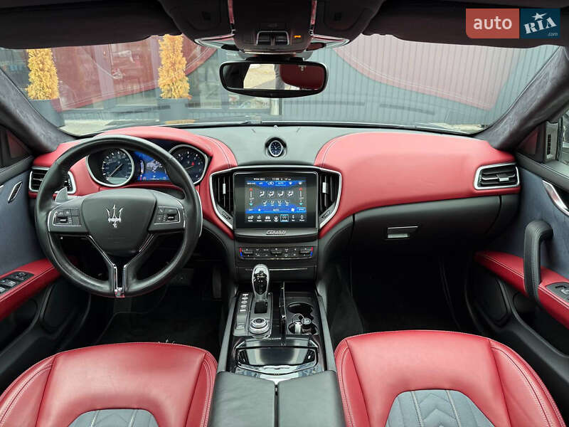 Седан Maserati Ghibli 2018 в Киеве