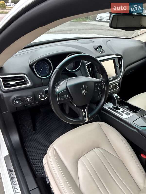 Седан Maserati Ghibli 2014 в Тячеве