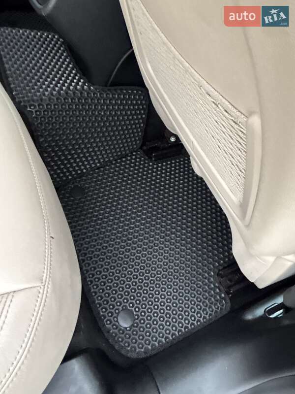 Седан Maserati Ghibli 2014 в Тячеве