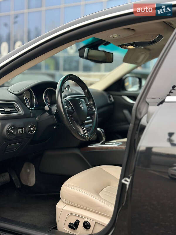 Седан Maserati Ghibli 2014 в Киеве