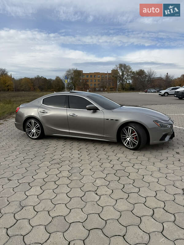 Седан Maserati Ghibli 2018 в Дніпрі фото 12 Седан Maserati Ghibli 2018 в Дніпрі