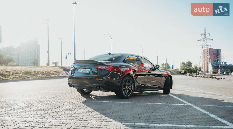 Седан Maserati Ghibli 2017 в Києві фото 5 Седан Maserati Ghibli 2017 в Києві