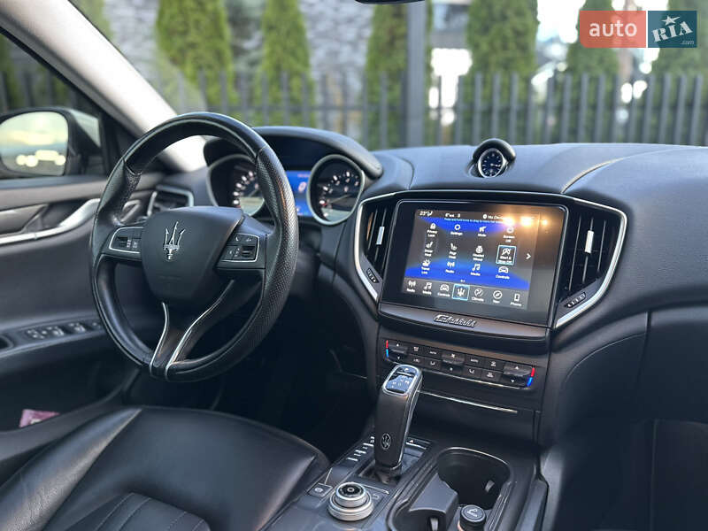 Седан Maserati Ghibli 2020 в Киеве фото 30 Седан Maserati Ghibli 2020 в Киеве