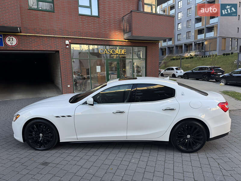 Седан Maserati Ghibli 2014 в Львові