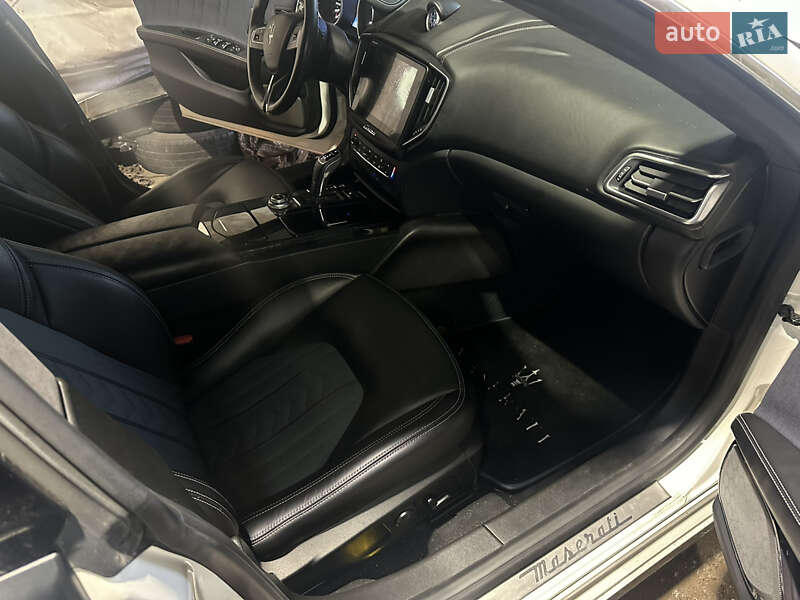 Седан Maserati Ghibli 2019 в Гребінках