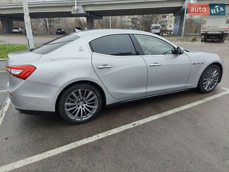 Седан Maserati Ghibli 2017 в Киеве фото 6 Седан Maserati Ghibli 2017 в Киеве