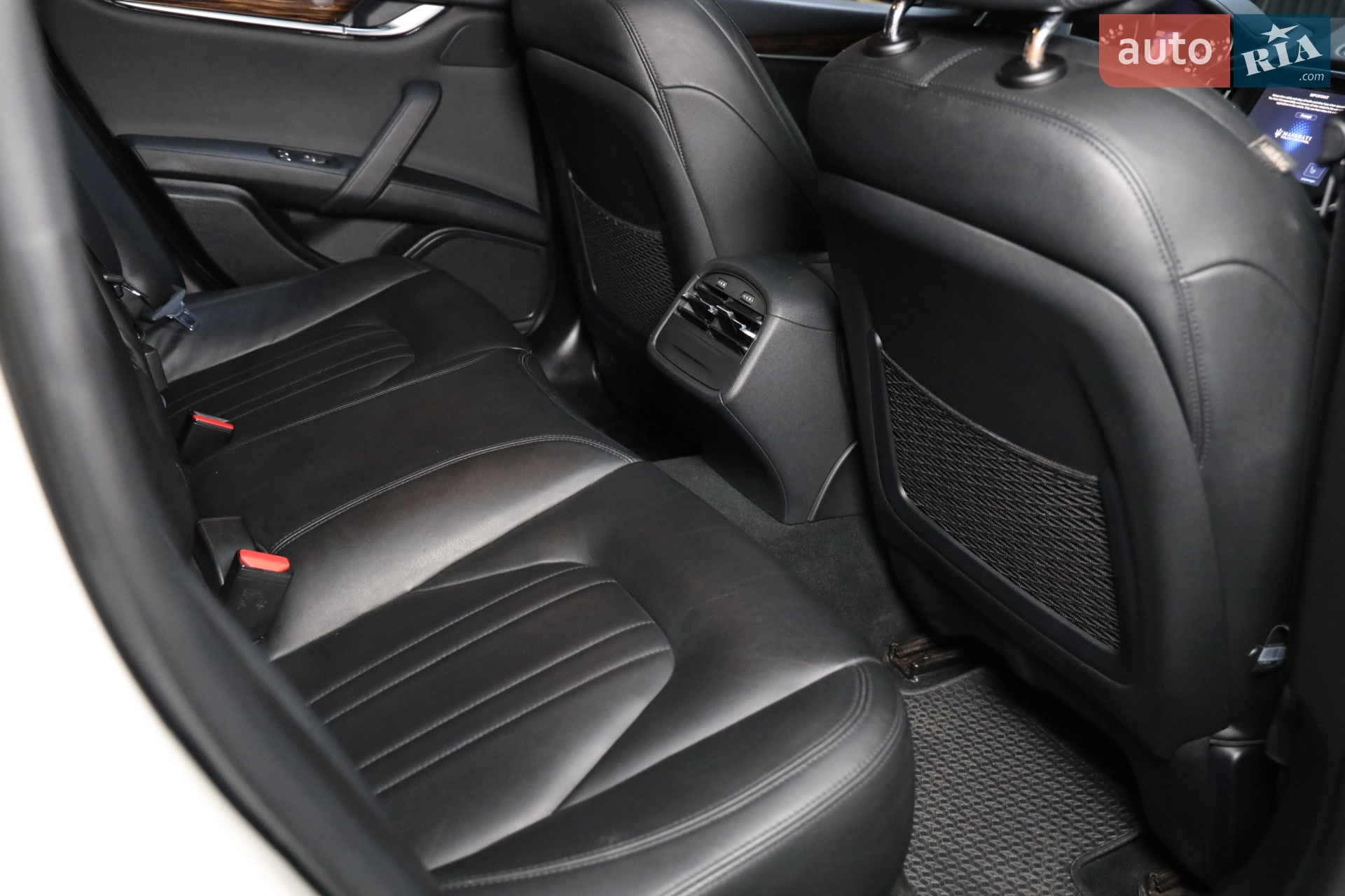 2013 Maserati Ghibli - мініатюра 38