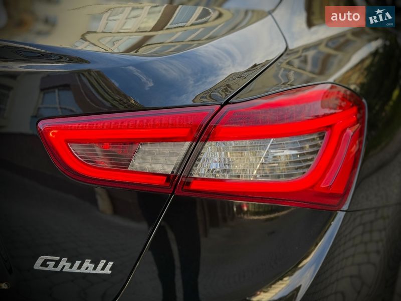 Седан Maserati Ghibli 2014 в Івано-Франківську