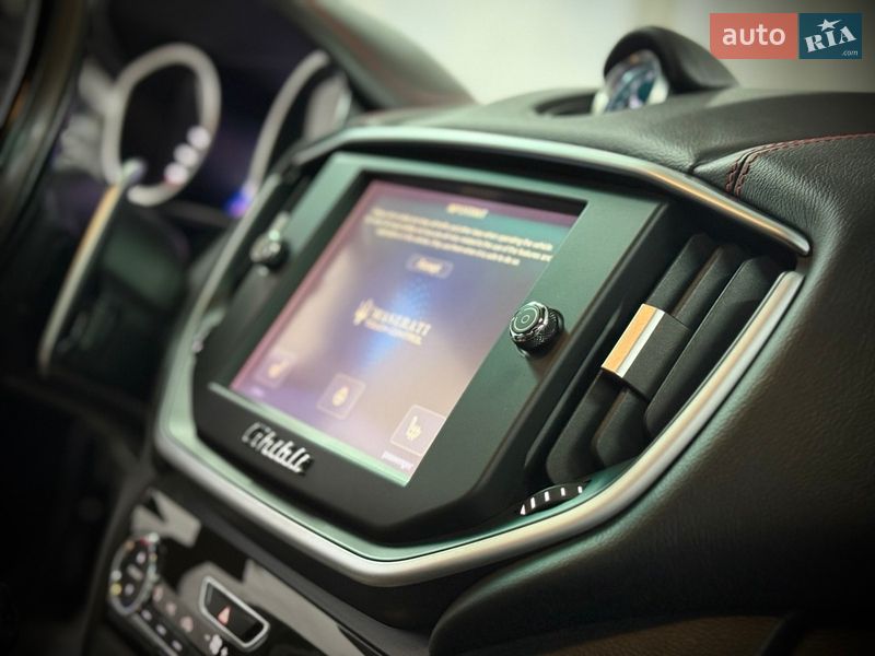 Седан Maserati Ghibli 2014 в Івано-Франківську