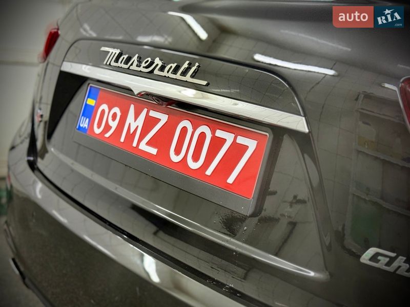 Седан Maserati Ghibli 2014 в Івано-Франківську