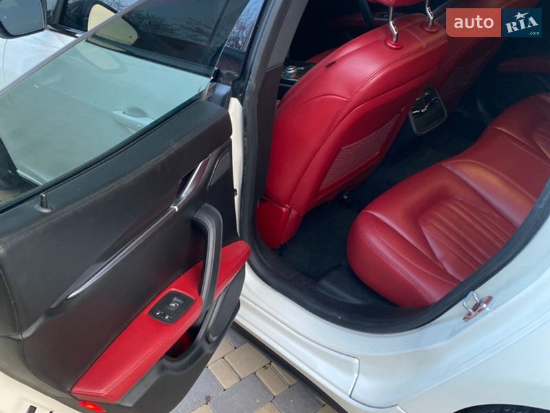 Седан Maserati Ghibli 2016 в Могилів-Подільському