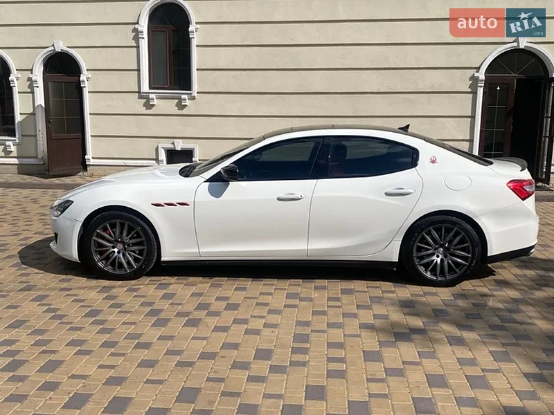 Maserati Ghibli 2016 VIN ZAM57XSA1H1225321 фото оголошення 20 з 91