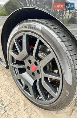 Купе Maserati GranCabrio 2010 в 