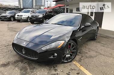 Купе Maserati GranTurismo 2012 в Киеве