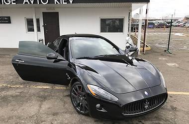 Купе Maserati GranTurismo 2012 в Киеве