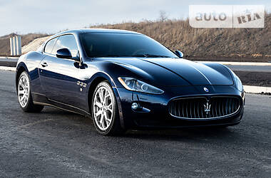 Купе Maserati GranTurismo 2008 в Киеве