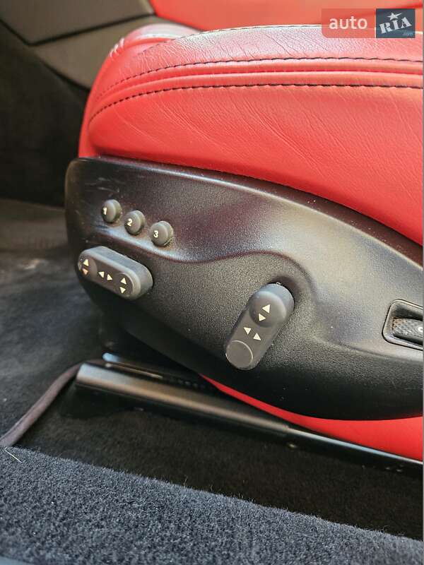 Купе Maserati GranTurismo 2014 в Львові