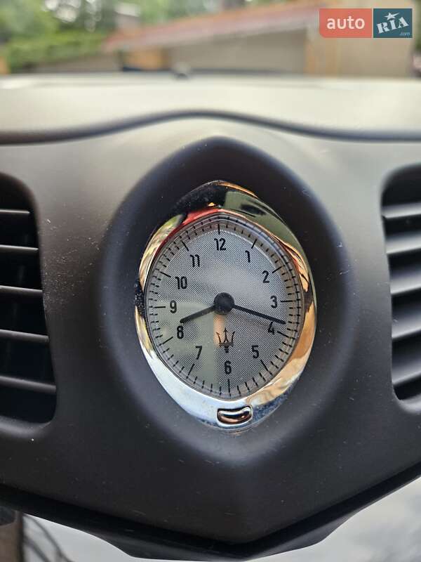 Купе Maserati GranTurismo 2014 в Львові