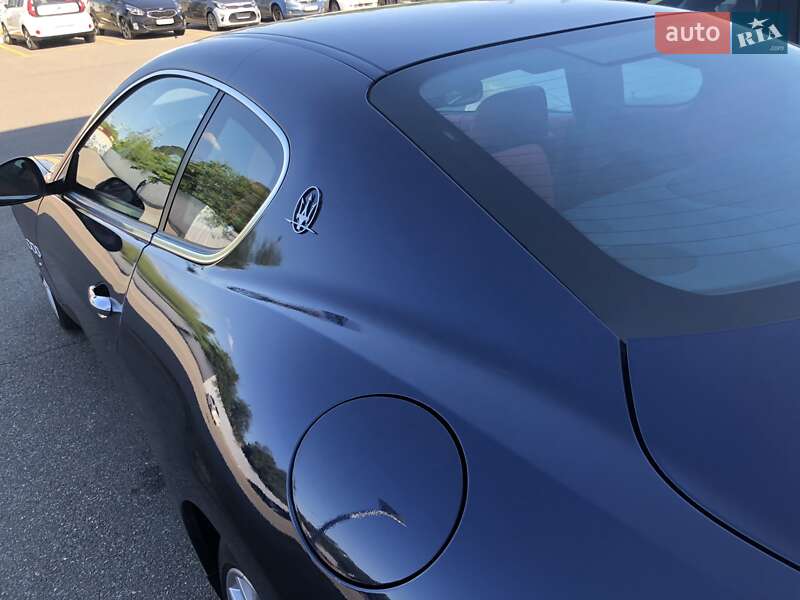 Купе Maserati GranTurismo 2011 в Киеве